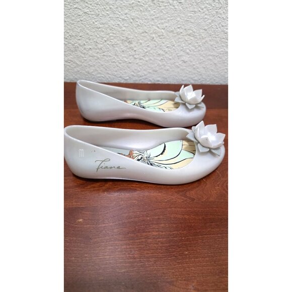 Mini Melissa Disney Princess Tiana Shoes Flower Detail Light Gray Flats Girls Si - Picture 3 of 9